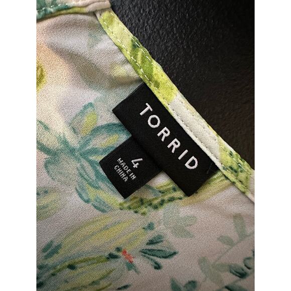 Torrid Plus Size 4X Women Abbey Georgette Button Back Blouse Cactus Print 48-29 - Picture 5 of 10